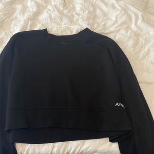 Aybl black cropped crew neck